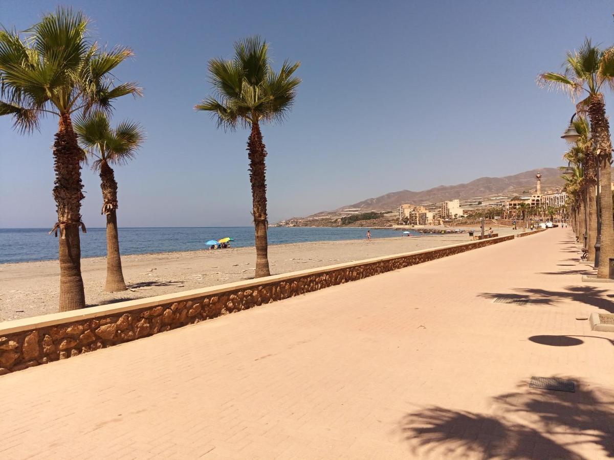 Villa Tranquila Casa Frente Al Mar Adra Esterno foto
