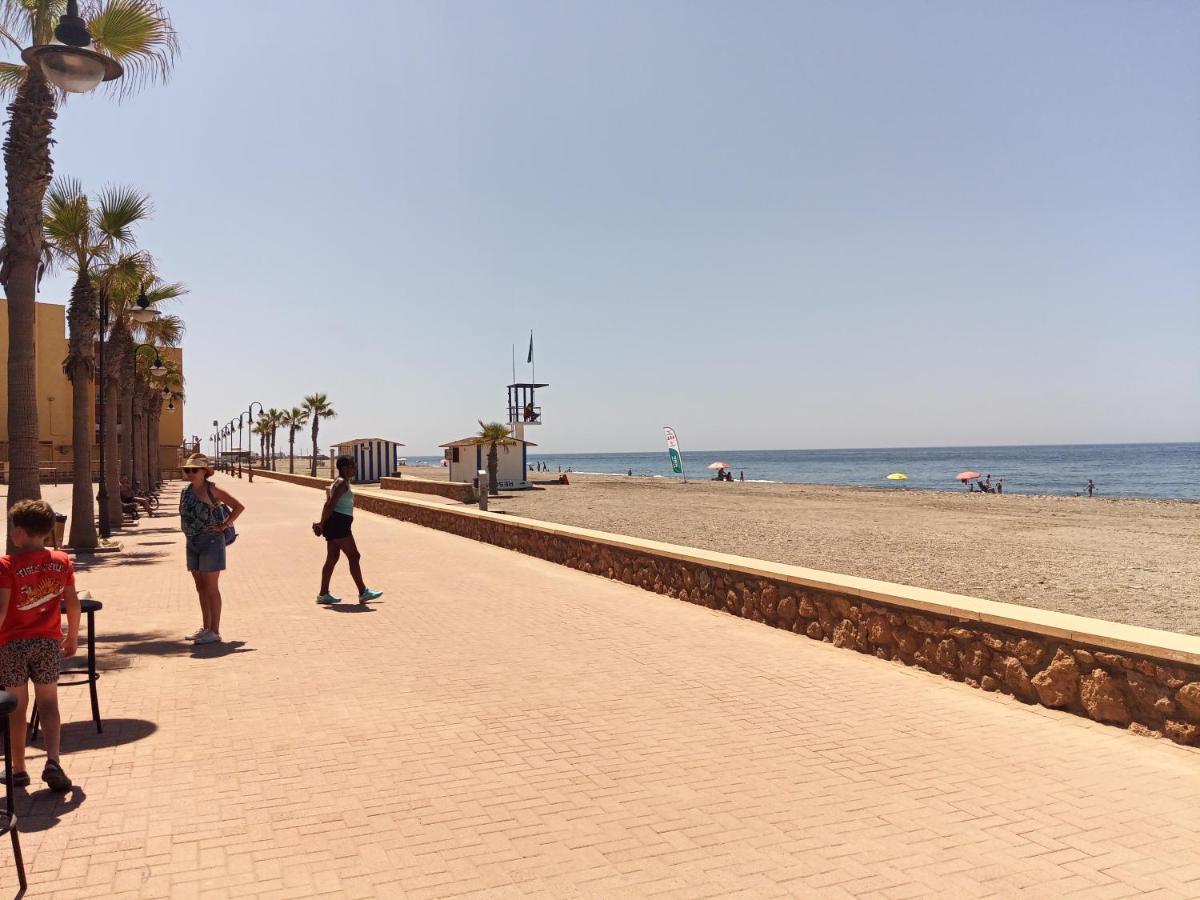 Villa Tranquila Casa Frente Al Mar Adra Esterno foto